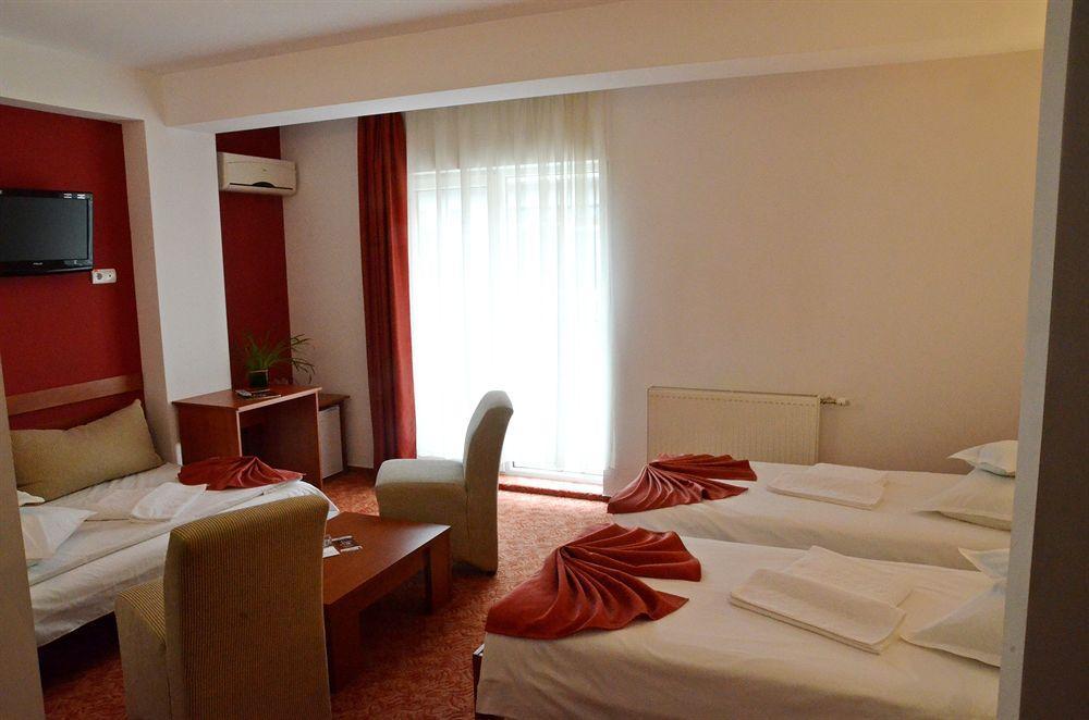 Hotel Alexis Cluj-Napoca Exterior photo